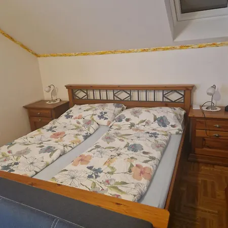 Am Stadtrand Sankt Poelten